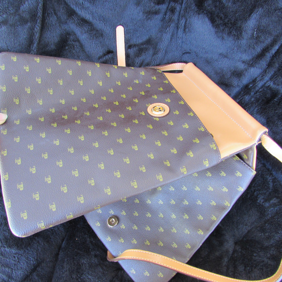 Cleo & Patel Handbag! Unique Style Meets Function! - Picture 4 of 8